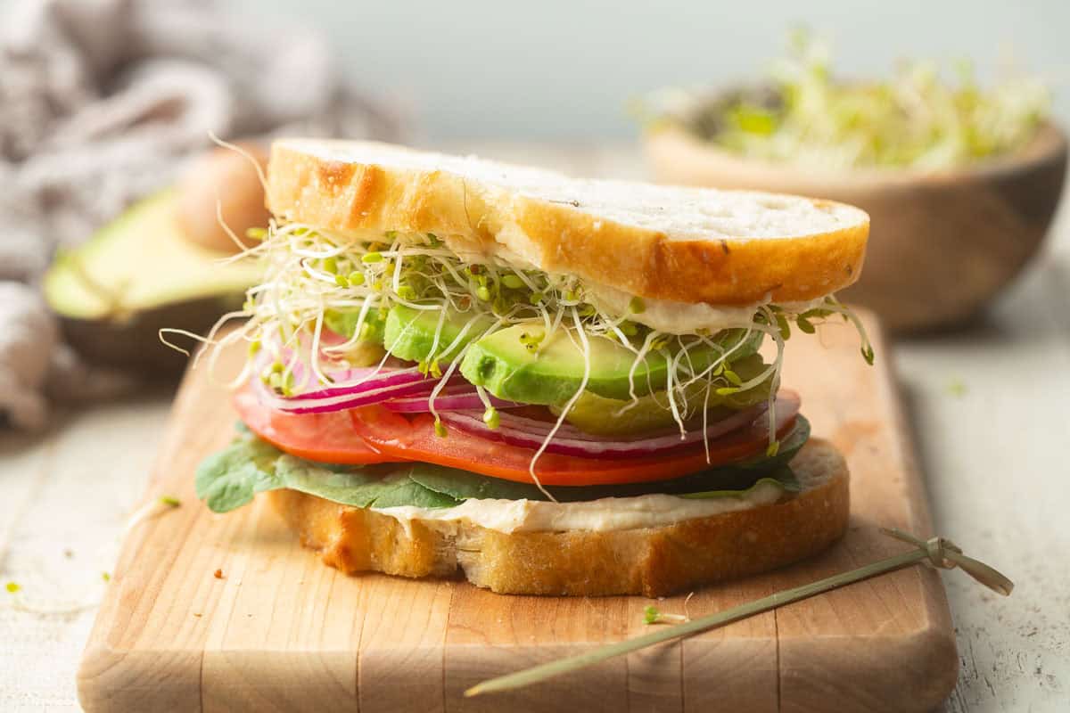 Mastering the Veggie Hummus Sandwich: No More Soggy Bread!